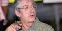 I funerali di Umberto Bossi a Pontida senza cerimoniale e pochissimi posti riservati