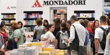 Mondadori presenta offerta per acquisire l&rsquo;editoria scolastica di Hoepli