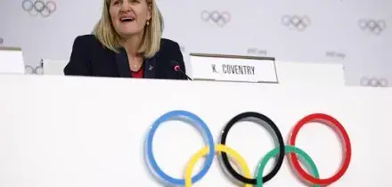 Cio: cambiano le regole, test genetico per le donne alle Olimpiadi
