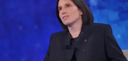 Schlein: Meloni non faccia vittima, chiarisca rapporti Fdi-clan Senese