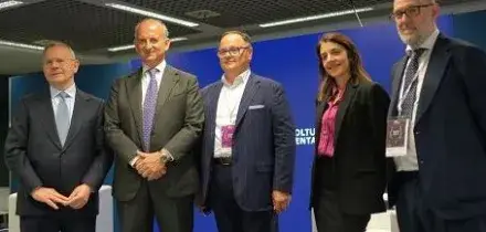 Il vino fuori casa vale 12 miliardi ma calano spesa e volumi