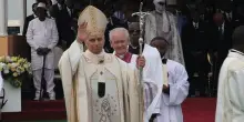 Il Papa: despoti e tiranni portano a paura, fanatismi e miti identitari