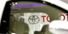 Toyota utile operativo -21% dopo 7,5 mld di dazi Usa. Gruppo alza dividendo