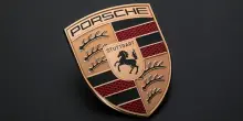 Porsche: stop a tre controllate, oltre 500 esuberi