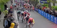 Ciclismo, Magnier conquista la prima maglia rosa al Giro
