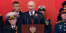 A Mosca la parata della Vittoria. Putin: in Ucraina affrontiamo una forza armata supportata dal blocco Nato