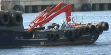 Hantavirus, la MV Hondius nel porto spagnolo di Granadilla. Al via i rimpatri dei passeggeri