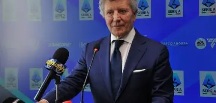Calcio, Roma-Lazio, la Lega: &ldquo;Decisione incomprensibile&rdquo;