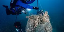 Marevivo e Arca Fondi recuperano rete fantasma dai fondali di Siracusa