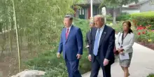 Trump accolto da Xi per una cerimonia del t&egrave; nell&rsquo;esclusivo quartiere dei leader Zhongnanhai