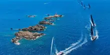 Vela, Armani Superyacht Regatta, Moat e Nostromo al comando