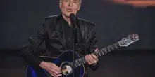 Claudio Baglioni rimanda il tour, ha la polmonite interstiziale acuta