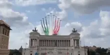 Alla parata del 2 giugno onori a Mattarella e Frecce tricolori