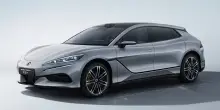 Cina: vendite Ev in forte calo. Focus su ricarica, IA ed export