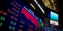 Wall Street crolla zavorrata dai chip, DJ -1,35%% e Nasdaq -4,18%