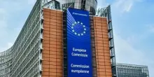 Commissione Ue affida a dirigente Siemens rapporto su IA industriale