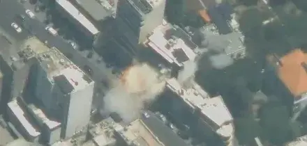 Israele attacca Beirut: morti e feriti. Teheran agli Usa: inutili i negoziati se impegni non sono rispettati