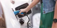 Motus-E: al 2035 con bev e phev fino a 2,9 mld anno di risparmi su petrolio
