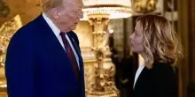 Trump attacca Meloni: mi ha implorato per foto. Premier replica: invenzioni (PUNTO)