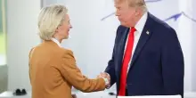 Trump minaccia nuovi dazi al 100% contro Paesi Ue, dura replica Bruxelles
