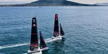 Vela, prima navigazione di Luna Rossa a Napoli