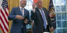 Calcio, Trump conferma: &ldquo;Ho parlato con Infantino di Balogun&rdquo;