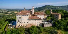Borgo Monchiero riapre nelle Langhe, antico complesso monastico
