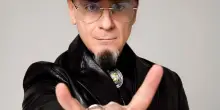 J-Ax al primo posto dell&rsquo;EarOne con &ldquo;Hippy Ya Yo (Per&ograve; anche no)&rdquo;