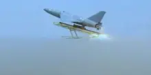 Ondata di attacchi Usa nell&rsquo;Iran, Teheran risponde: esplosioni in base militare di Erbil
