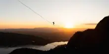 Castelsaraceno, acrobati del vuoto sul ponte da 586 metri