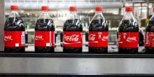 Coca-Cola, campagna Mondiali spinge volumi: utile I sem +17%, alza stime anno