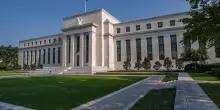 Fed conferma tassi al 3,50%-3,75%, 3 componenti Fomc volevano rialzo