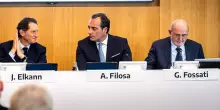 Stellantis, nel II trim ricavi +13% a 43,5 mld, utile sale a 293 mln
