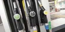 Carburanti, prezzi medi stabili: benzina 1,983 euro-lt, diesel 2,073