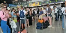 Etna, stop restrizioni su aeroporto Catania. Ripresa attivit&agrave; di volo
