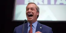 Uk, Guardian: c&rsquo;&egrave; stata una telefonata di chiarimento tra Meloni e Farage