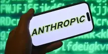 IA, l&rsquo;allarme del ceo di Anthropic: rallentiamo lo sviluppo, servono serie misure di sicurezza