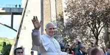 Il Papa ha revocato le norme di Bergoglio sulle riduzioni degli stipendi