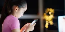 La Commissione approva l&rsquo;Eu Kids Act, divieto di social per under 13
