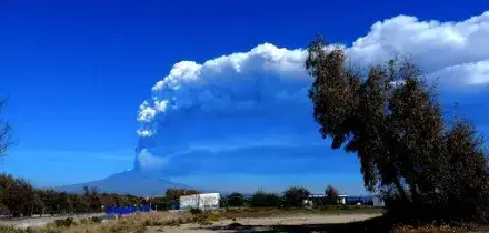 Etna, l&rsquo;aeroporto di Catania proroga la sospensione dei voli