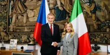 Dopo carburanti le bollette. Appello Meloni: spero altri diano mano