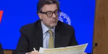 Dpfp, Giorgetti: con i nuvoloni all&rsquo;orizzonte confermiamo la rotta