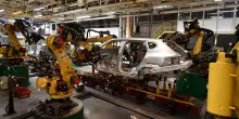 Auto: S&P alza stime vendite Europa, taglia quelle mondiali e cinesi