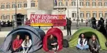 Tende in piazza, i movimenti giovanili del campo largo unificano la mobilitazione