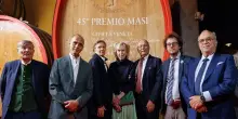 &rdquo;Premio Masi 2026&rdquo;: i cinque vincitori firmano la botte di Amarone