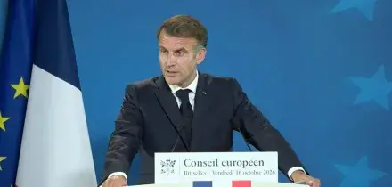 Francia, Macron: chi ha distrutto e saccheggiato &ldquo;sar&agrave; punito&rdquo;