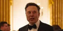 Ucraina, Musk ha ordinato di rallentare Starlink usato da Kiev