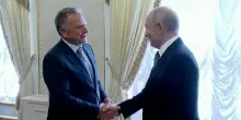 Ucraina, Witkoff da Putin. Zelensky: accetterei di congelare status quo per arrivare ad accordo
