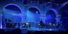 Dal carcere alle altre dimensioni, chiude la Biennale Musica 2026