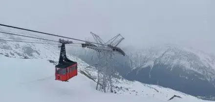 Incidente alla funivia di Macugnaga, cento persone bloccate al Passo del Moro